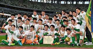 山田高圧倒　悲願の3冠／全国高校サッカー