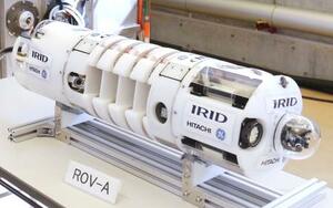 東京電力福島第１原発１号機の原子炉格納容器調査に使うロボット。線量計の表示に異常が起きた（ＩＲＩＤ、日立ＧＥニュークリア・エナジー提供）