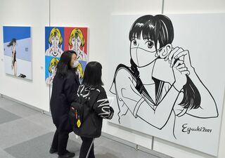 「マスク姿の少女」完成　江口寿史イラスト展